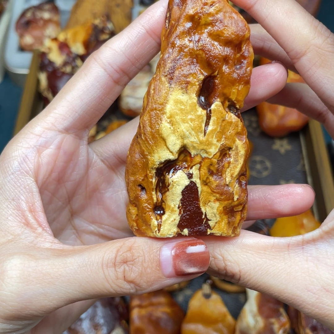 琥珀未镶嵌珠宝奇石