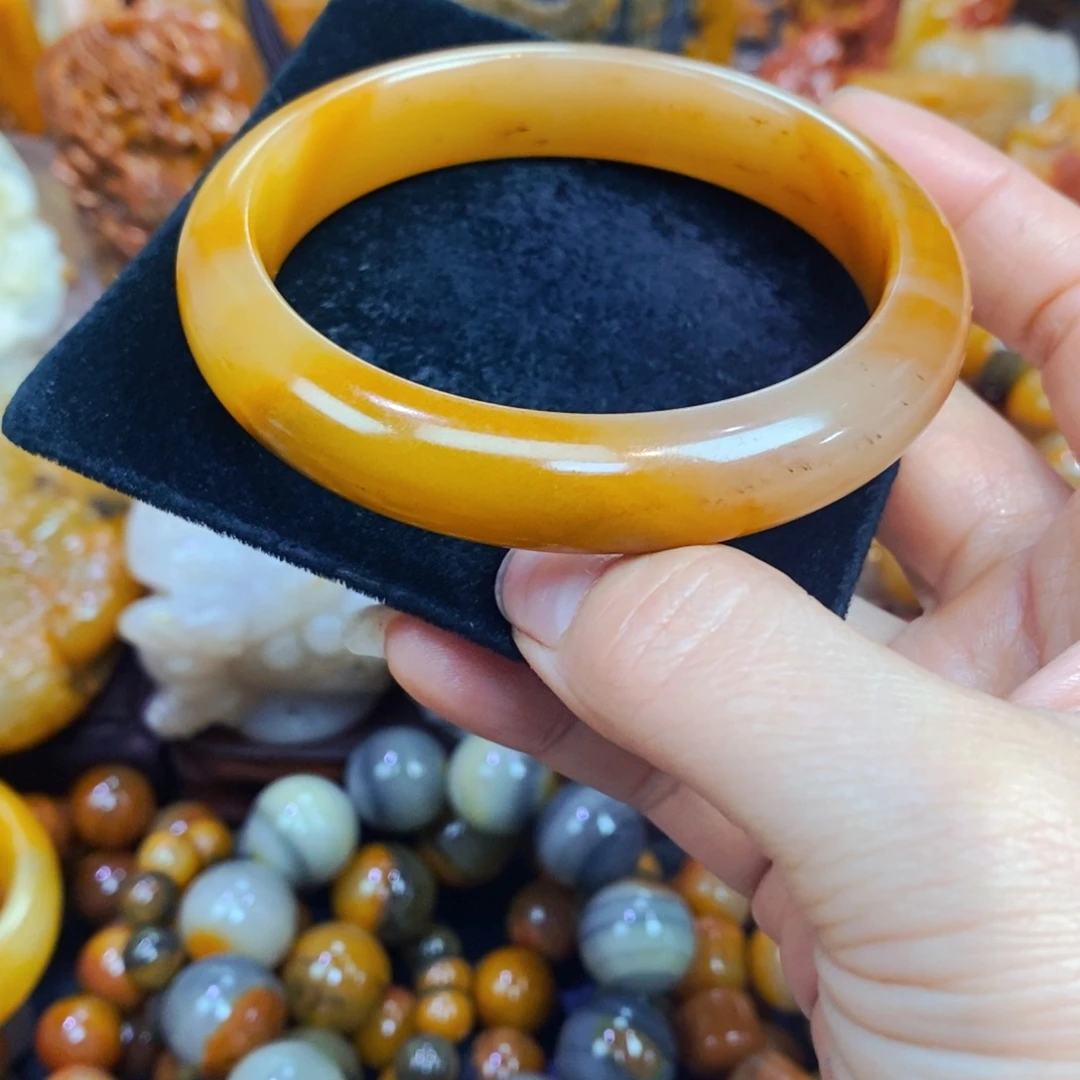 未镶嵌石英质玉（黄龙玉）吊坠(不含链)