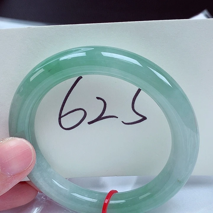 翡翠未镶嵌手镯翡翠