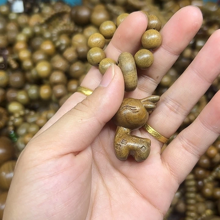 维腊木（绿檀）无事牌