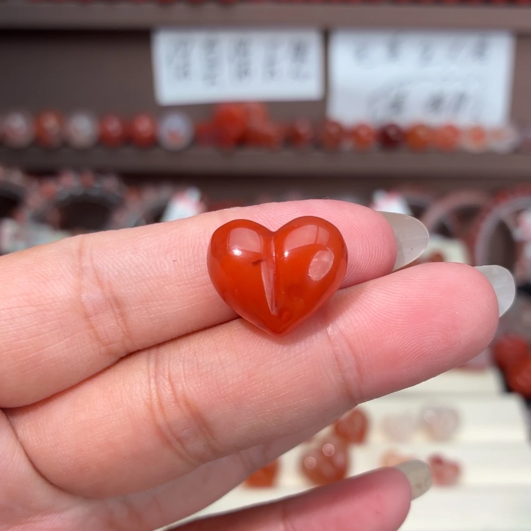 南红玛瑙未镶嵌川料屁桃