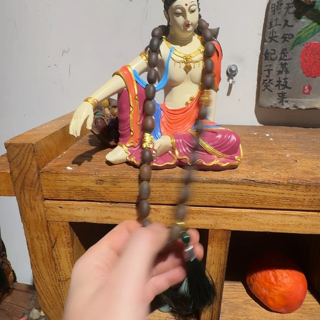 莲子手持一个包邮