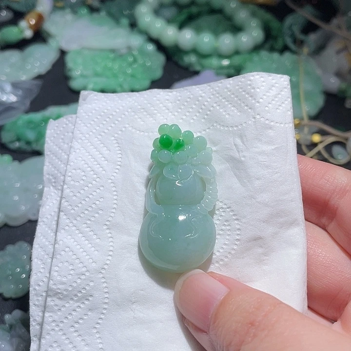 颈饰未镶嵌翡翠天