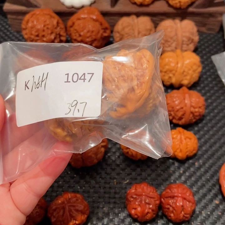 文玩核桃把件十*?精品文玩