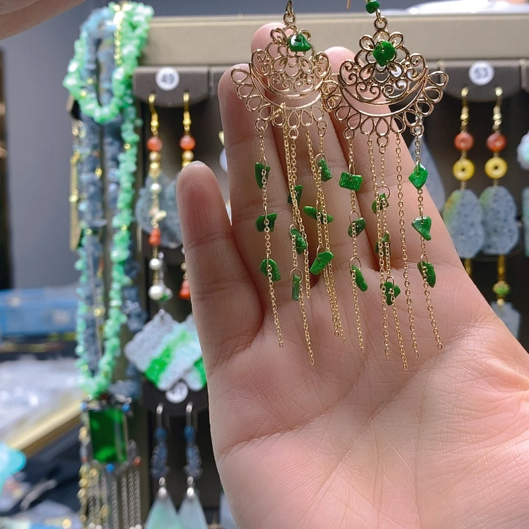 未镶嵌翡翠耳饰翡翠