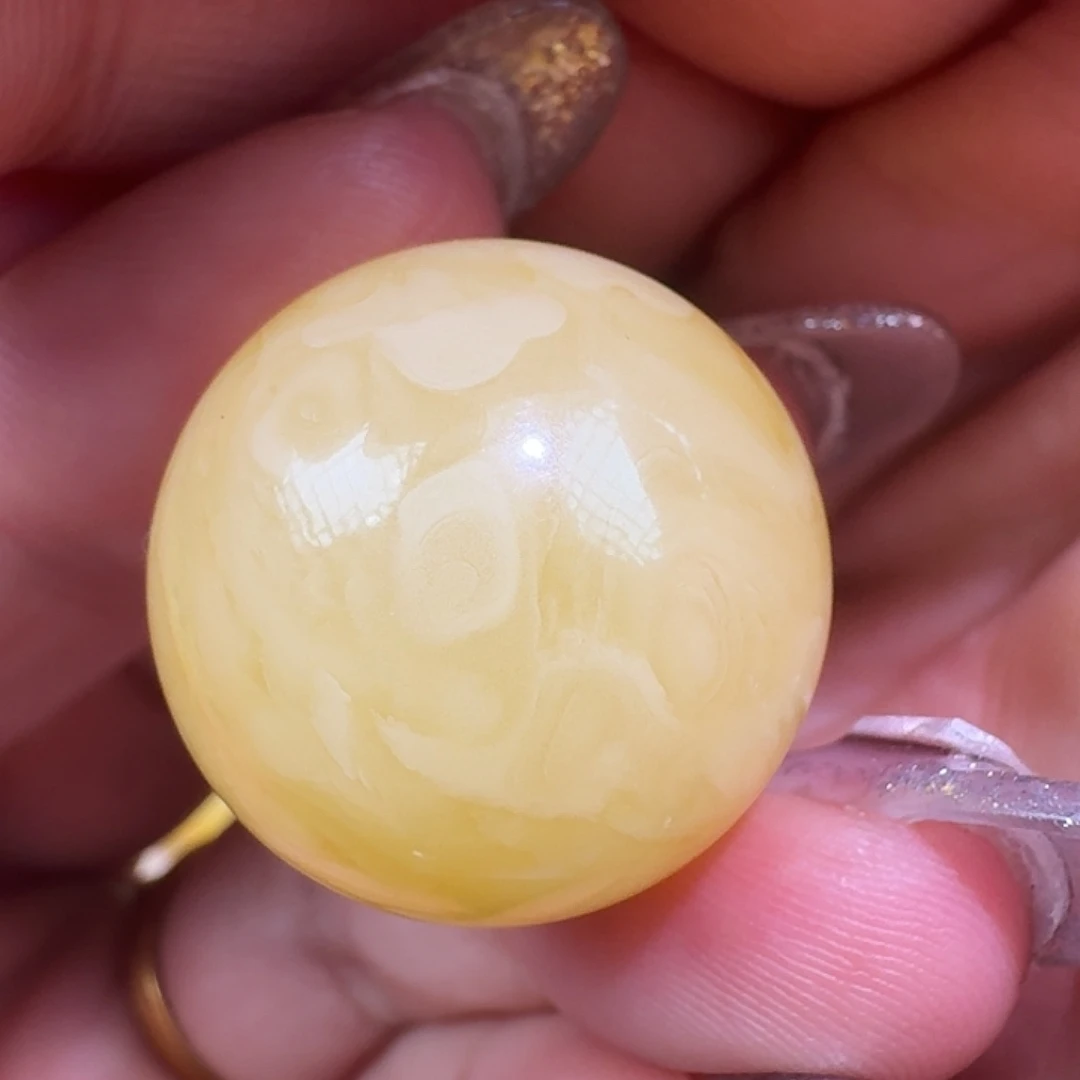 琥珀未镶嵌裸石23m   编号165