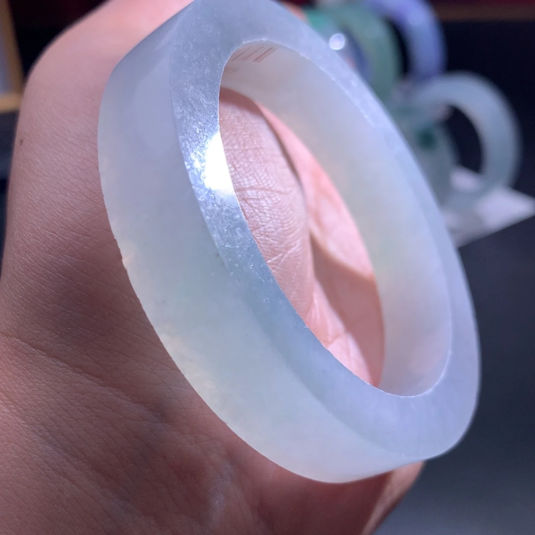 定制翡翠未镶嵌翡翠手镯