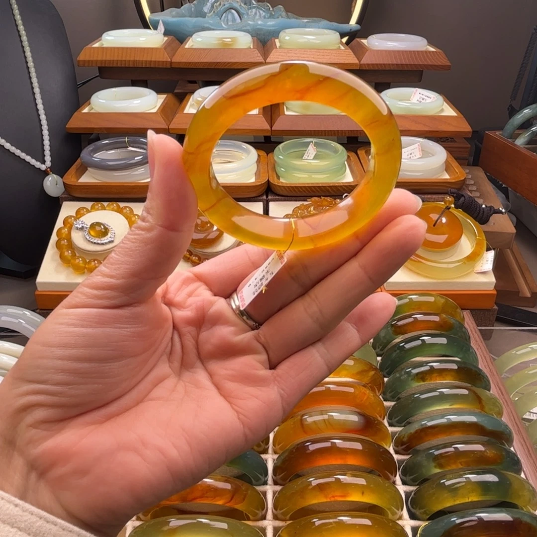 蛇纹石玉未镶嵌手镯52