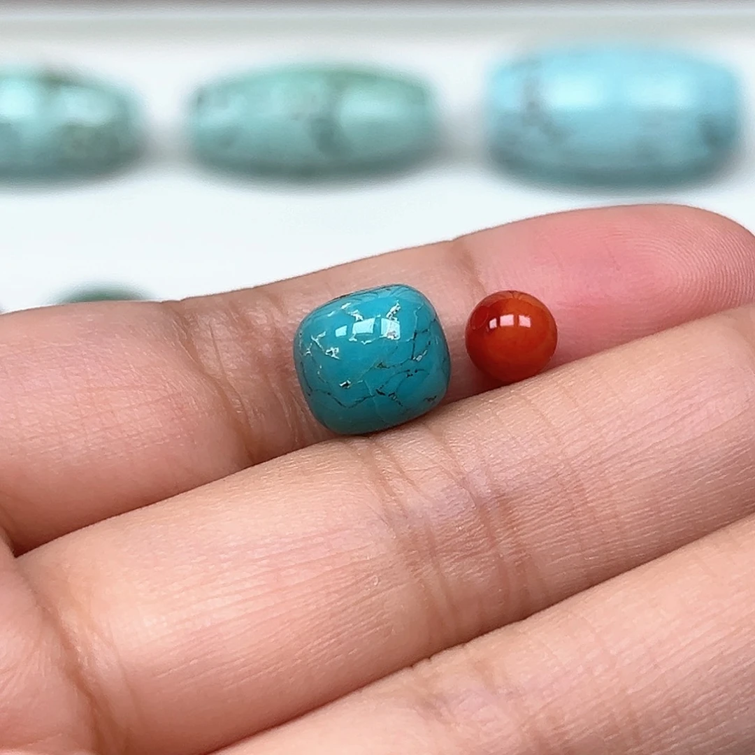 韋***牙南红玛瑙未镶嵌珠宝奇石