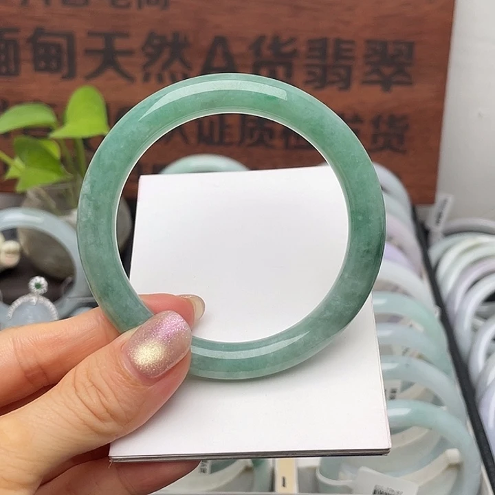 翡翠未镶嵌手镯55.5圆条