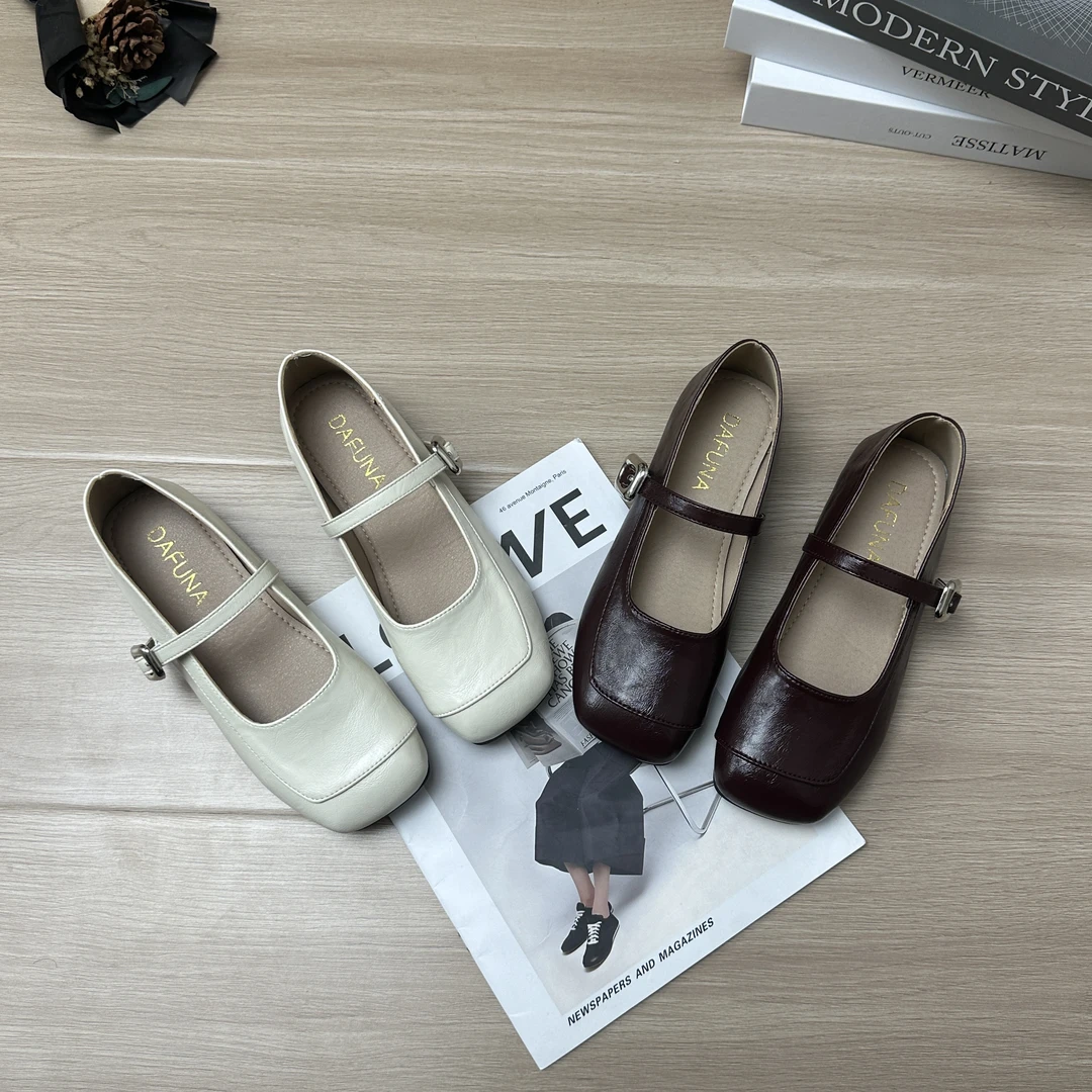 【JS】法式复古圆头平底浅口单鞋女2025新款春秋配裙子软底小单鞋