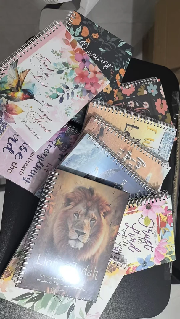 【小尼文具】商务外贸笔记本A4A5B5A6横线网格空白点阵彩页4斤