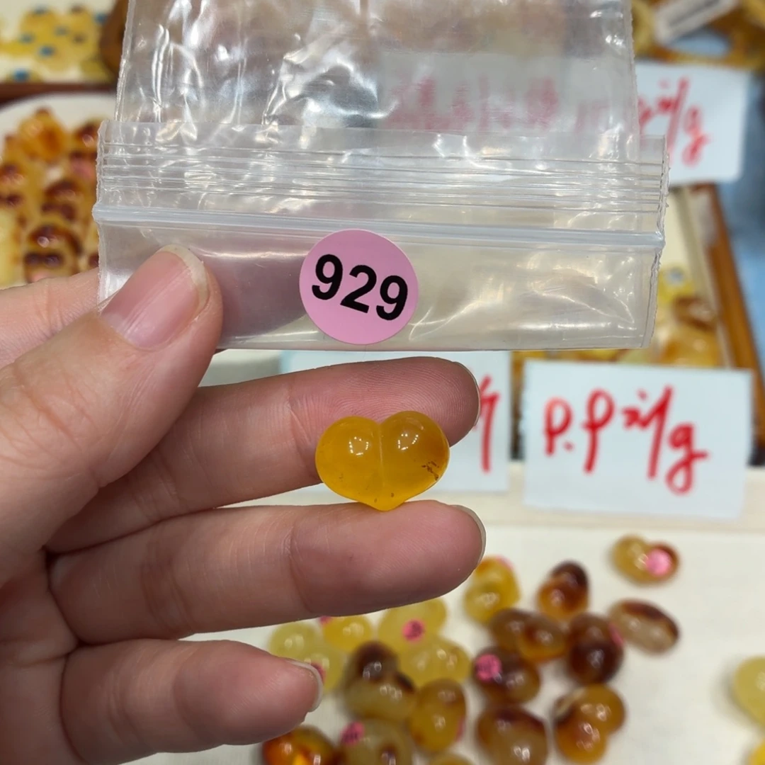 琥珀未镶嵌珠宝奇石