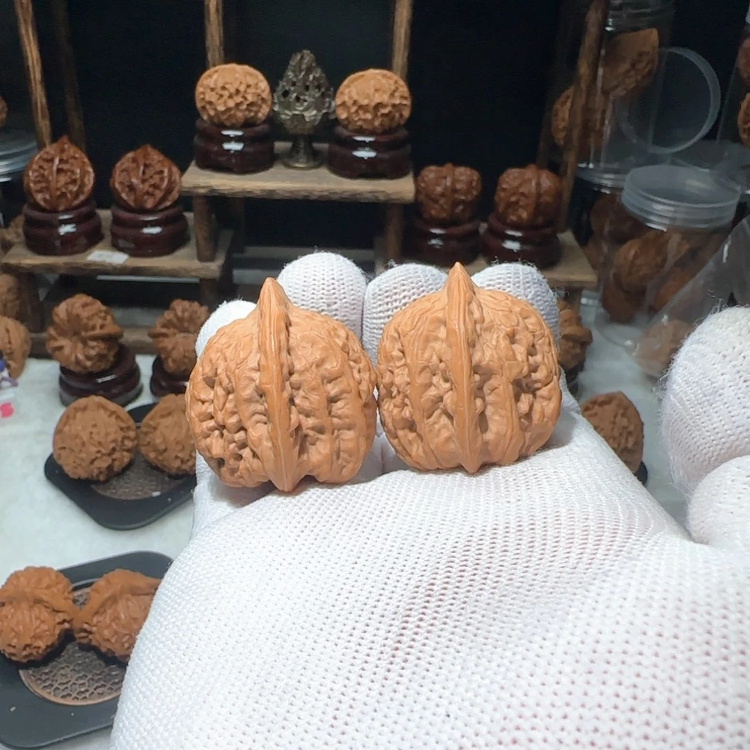 雨***台文玩核桃吊坠赤龙