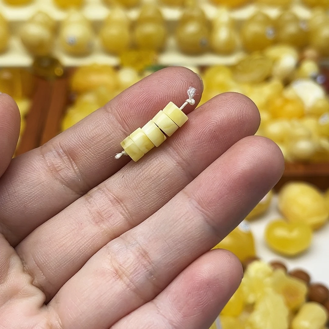 蜜蜡未镶嵌裸石天然