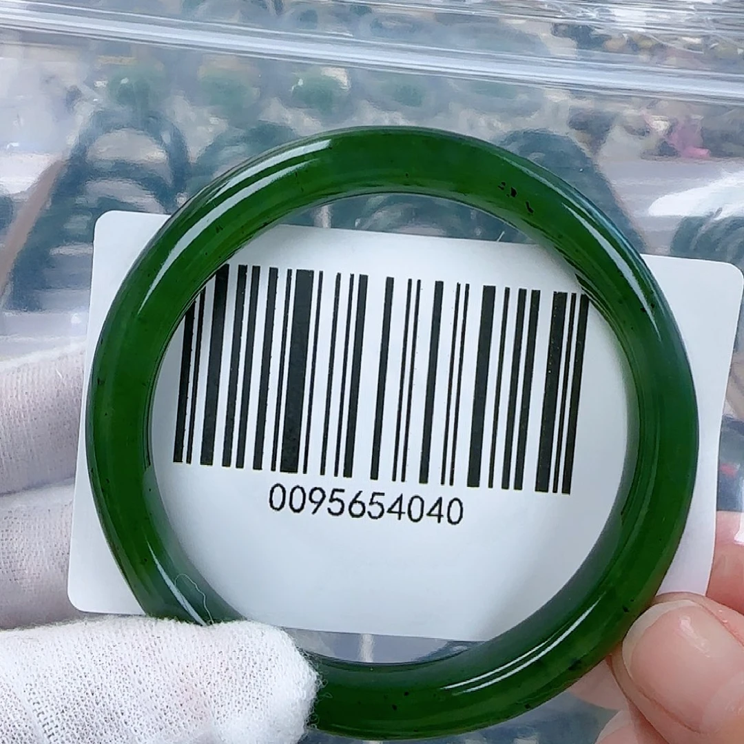 和田玉（碧玉）手镯未镶嵌微瑕5758