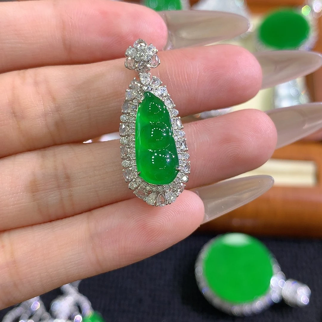 【闪购商品】翡翠18K金镶嵌吊坠(不含链)福豆