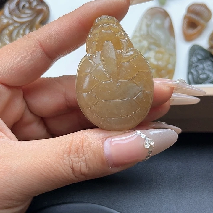 【闪购商品】颈饰未镶嵌和田玉