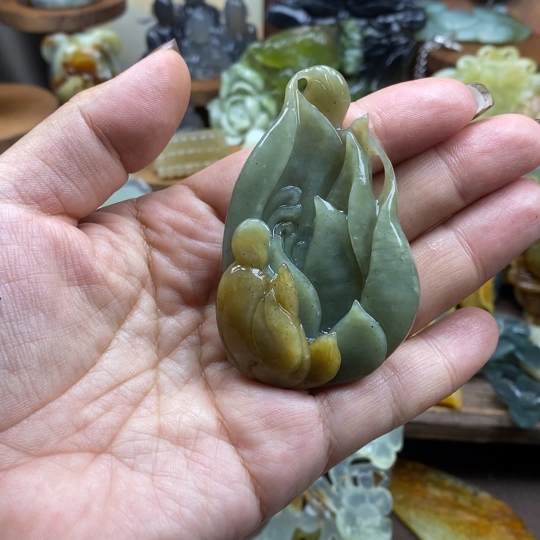 蛇纹石玉未镶嵌吊坠(赠链)