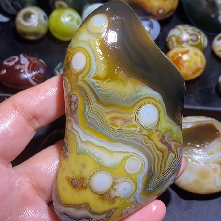 未镶嵌玛瑙/玉髓珠宝半成品65