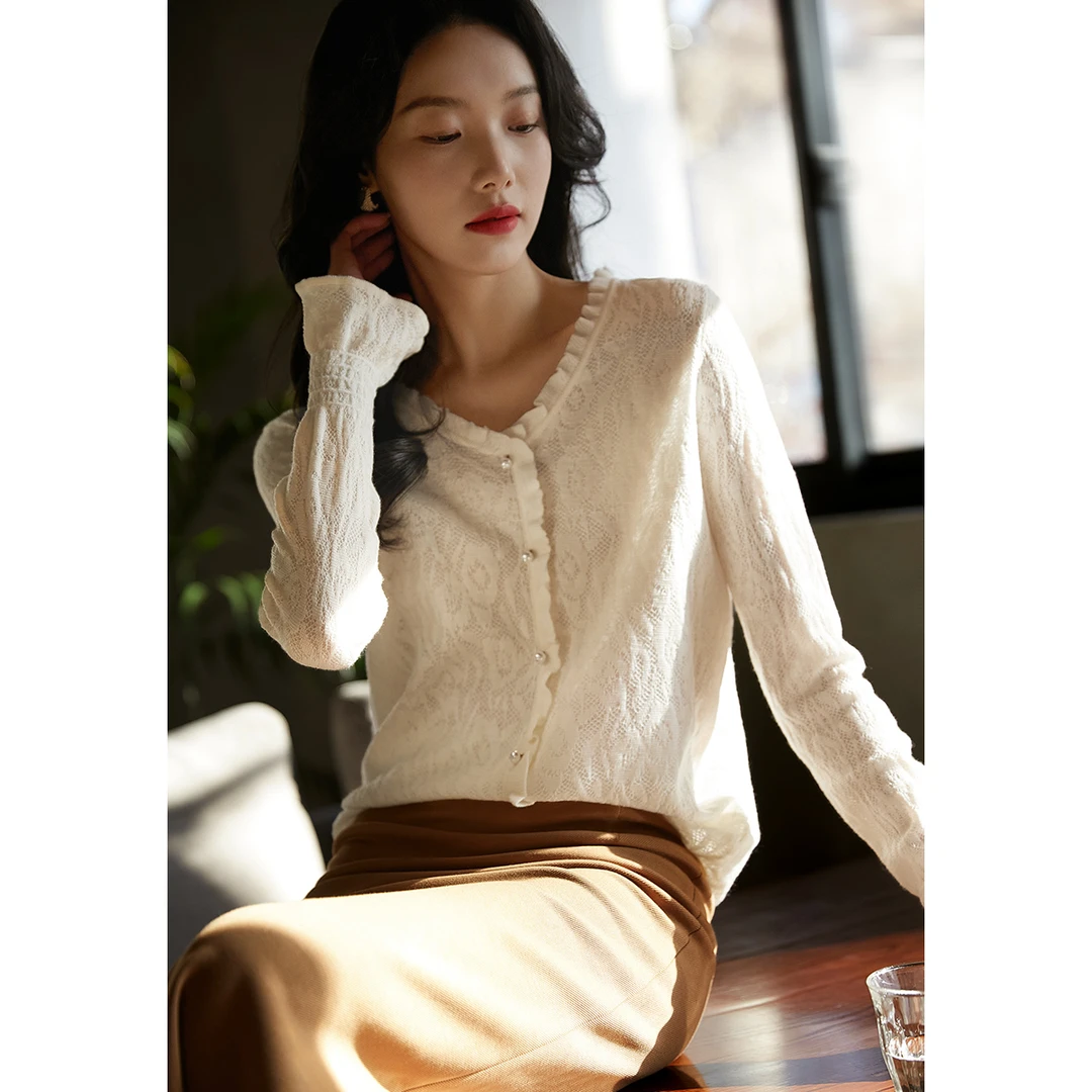 笑涵阁 重工艺提花木耳花边V领羊毛针织上衣ZYB760920AG