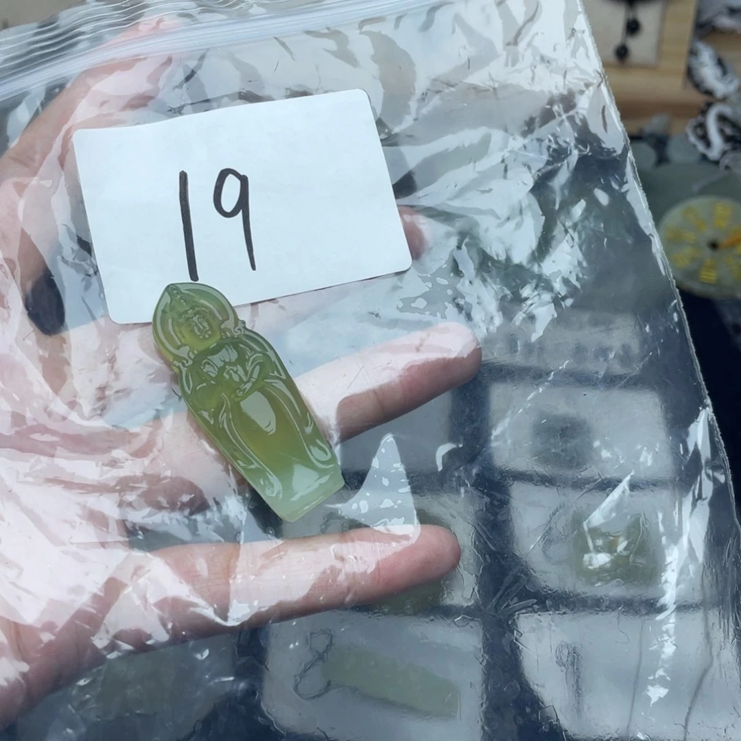 蛇纹石玉未镶嵌颈饰可****色