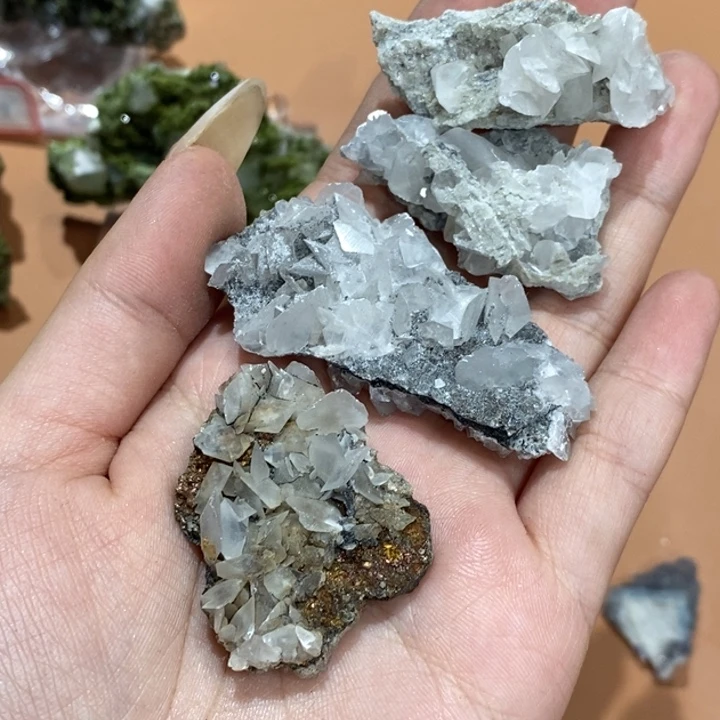 阅***火石材龙鳞芳姐四胞胎