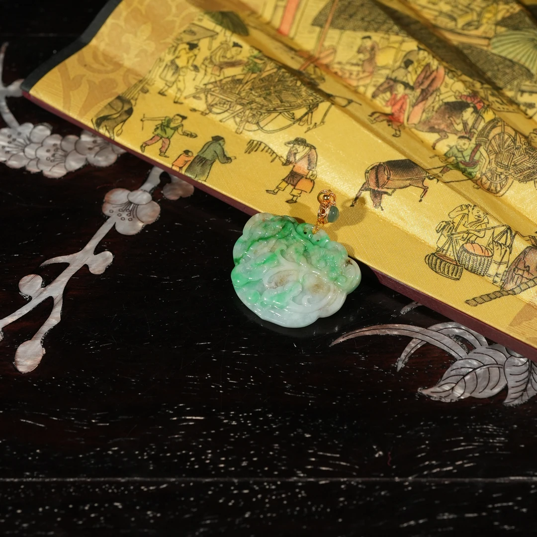 3.10香港王老板-翡翠吊坠6y232