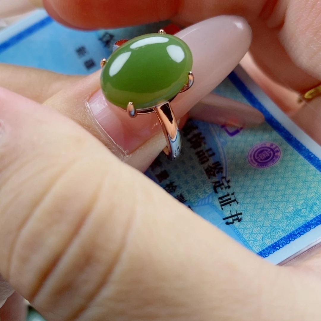 未镶嵌戒指和田玉