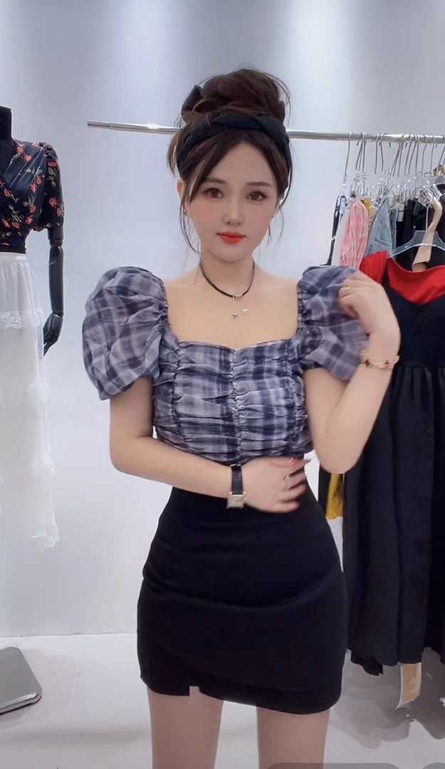 霖  【甜系玛丽】泡泡袖上衣