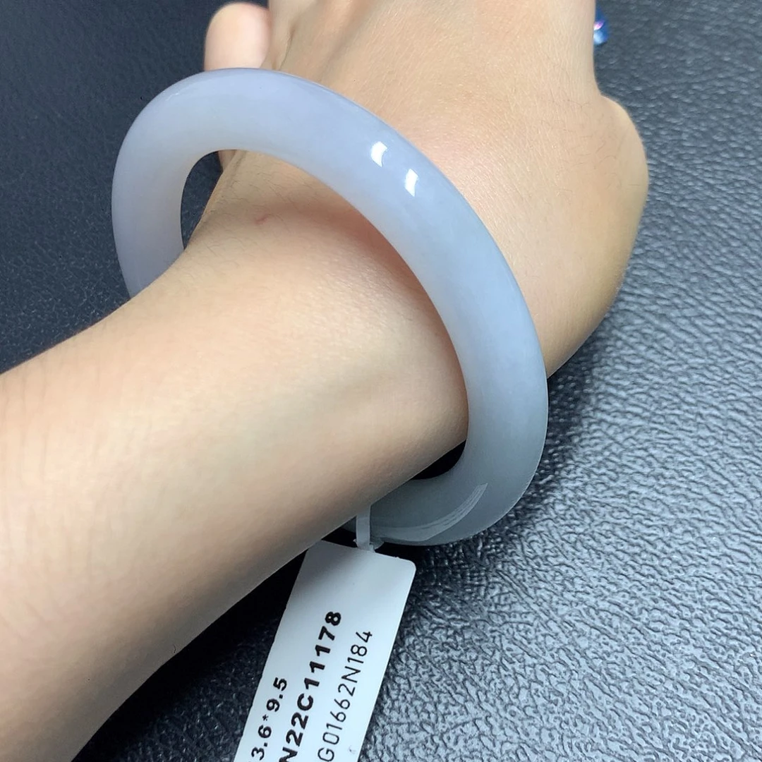 翡翠手镯未镶嵌天然缅甸翡翠