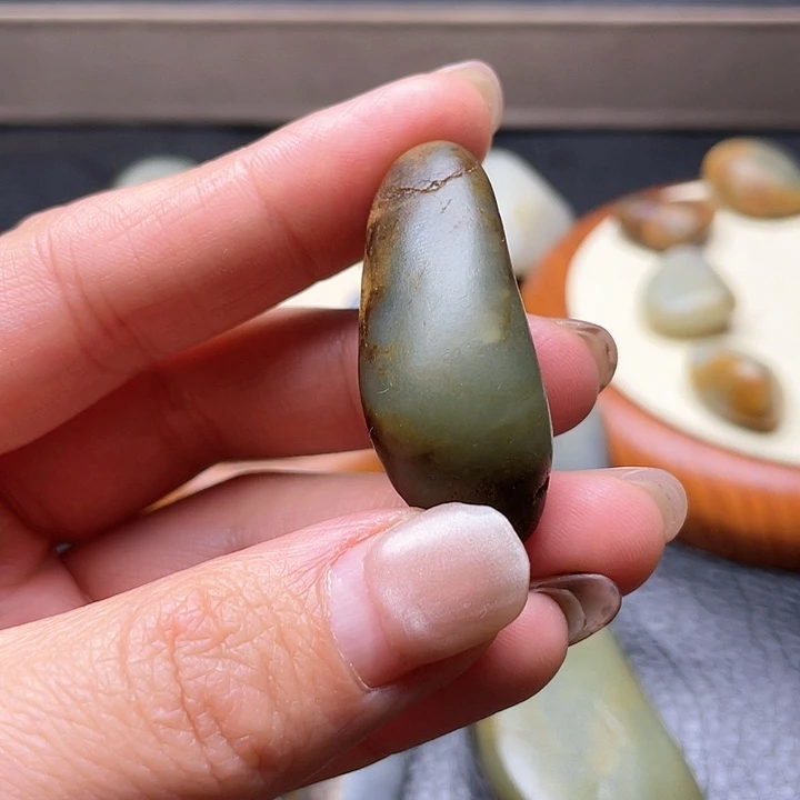 和田玉颈饰未镶嵌24