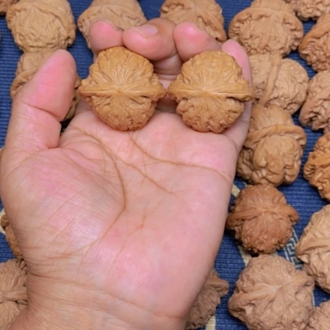 【闪购商品】吊坠文玩核桃奔**鱼铁锤38