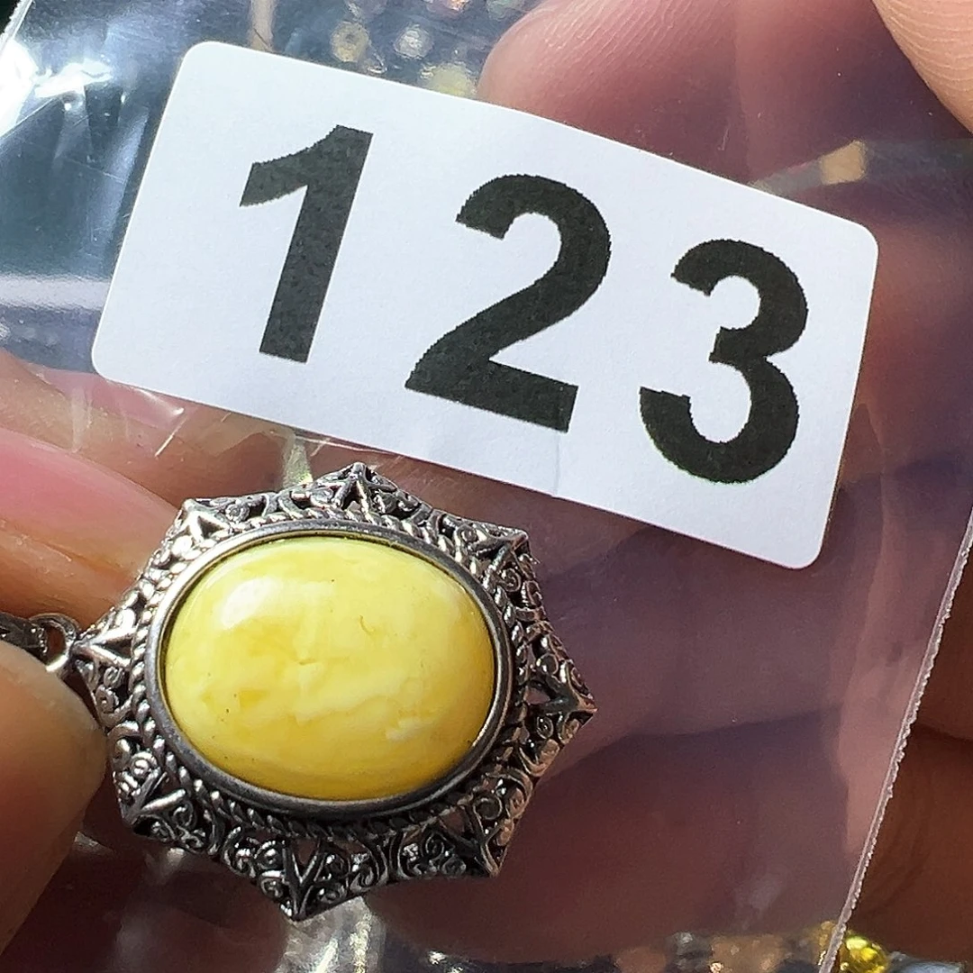 蜜蜡颈饰未镶嵌蜜蜡吊坠带皮绳发货