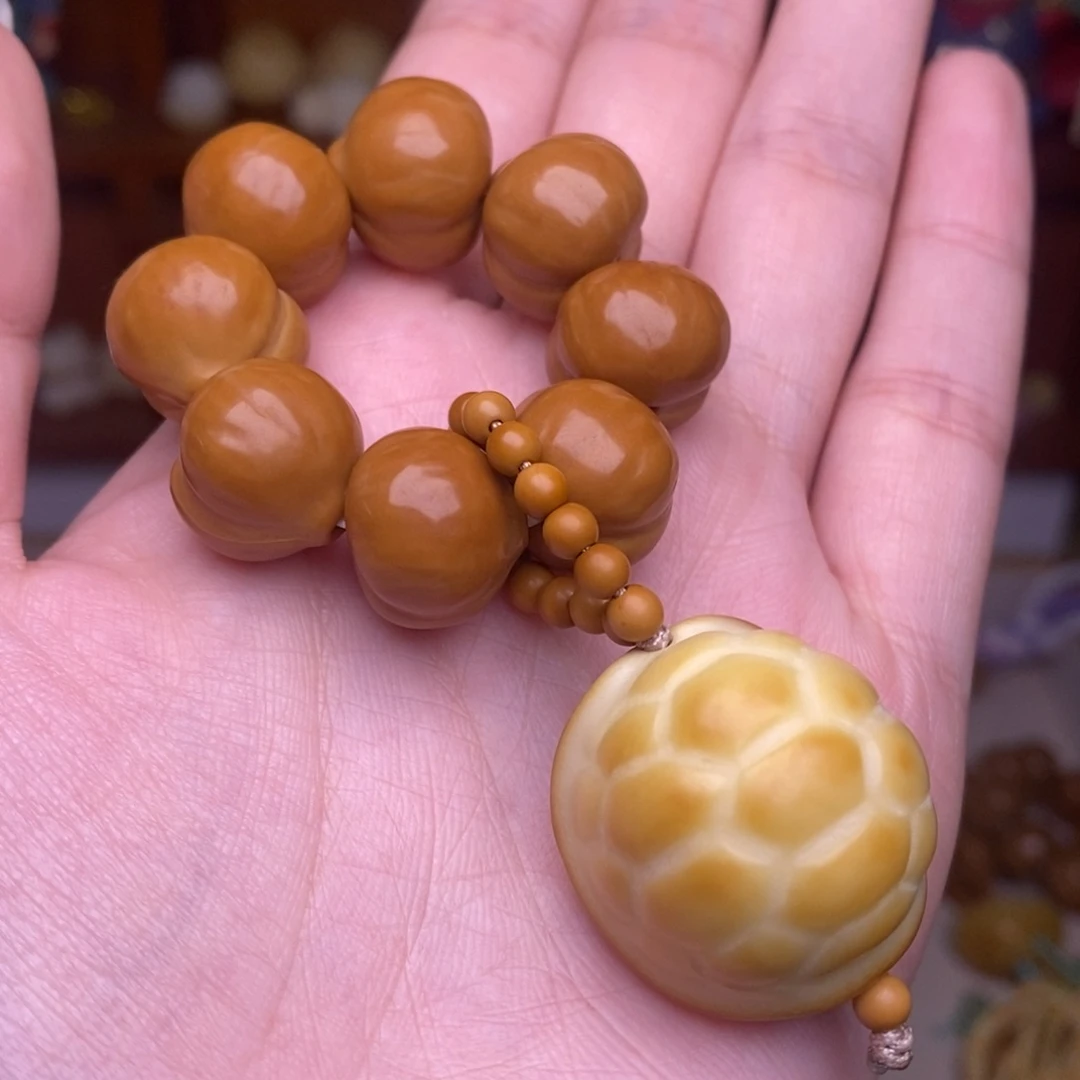 猴头核桃吊坠全品屁桃➕大富甲手捻