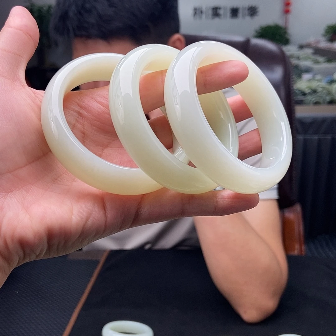 和田玉手镯未镶嵌53-65颜色多样性发拍一发一