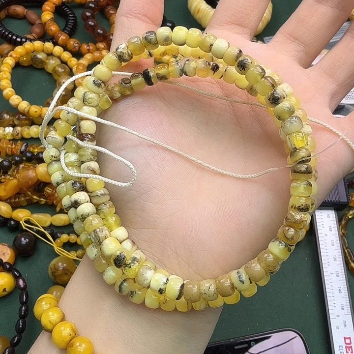 琥珀未镶嵌珠宝奇石