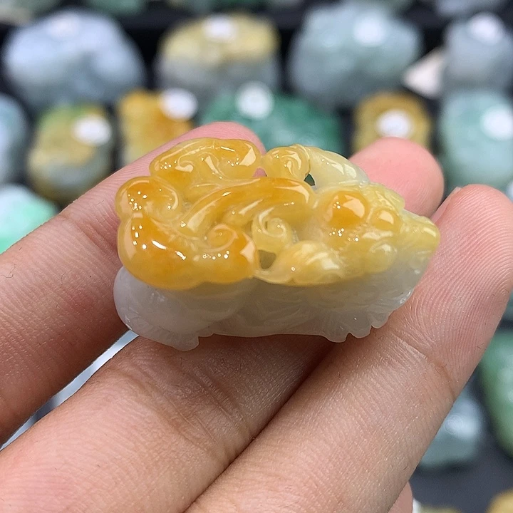 翡翠未镶嵌颈饰天然缅甸翡翠