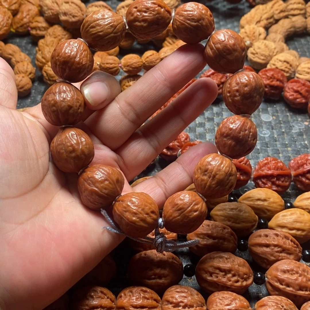 文玩核桃吊坠红枣