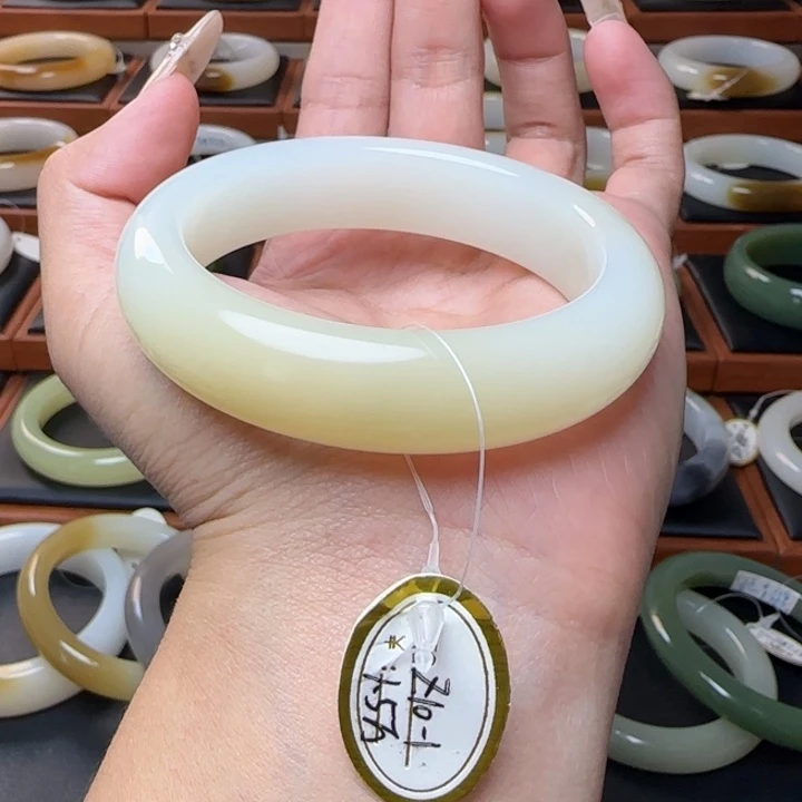 和田玉未镶嵌手镯浅金糖白54.8