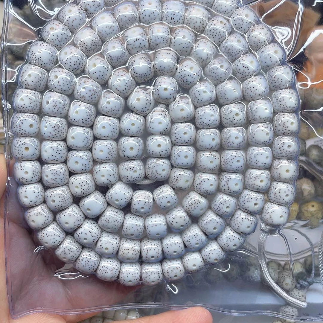 星月菩提手串被****?10/9脱脂顺白108长串