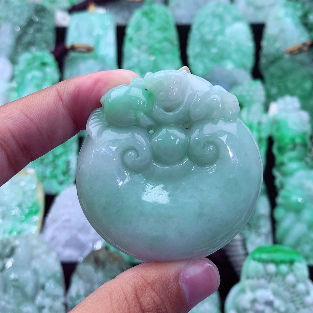 吊坠(不含链)未镶嵌翡翠