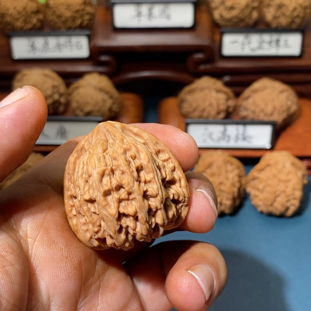 十***停吊坠文玩核桃血狮