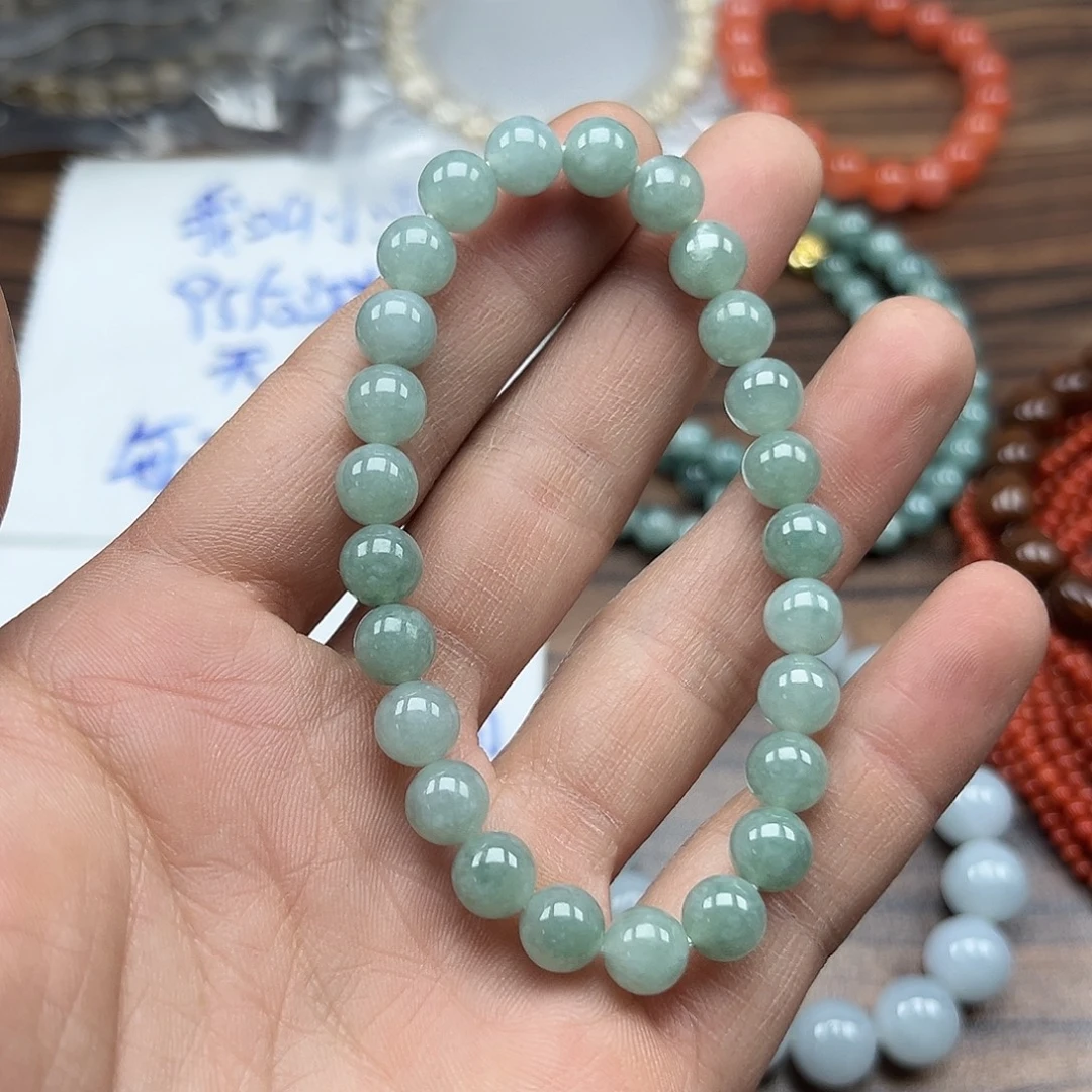 翡翠未镶嵌手串天空蓝底