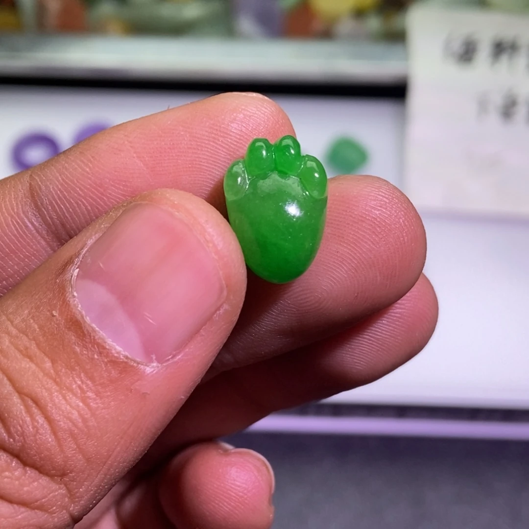 翡翠未镶嵌颈饰吊坠