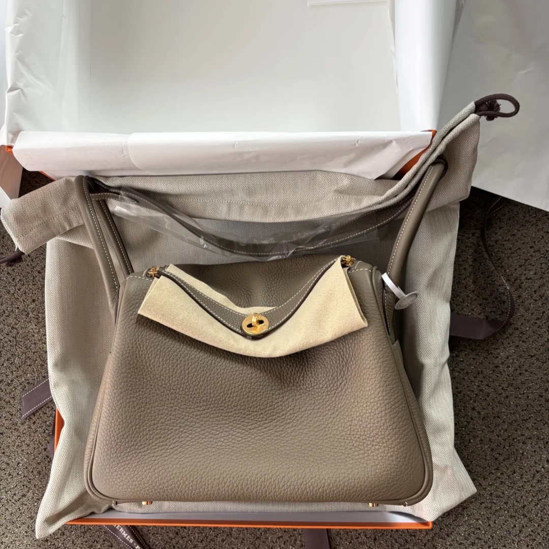 95新 Hermes/爱马仕 青奢荟/Lindy30大象灰金扣腋下包///81296