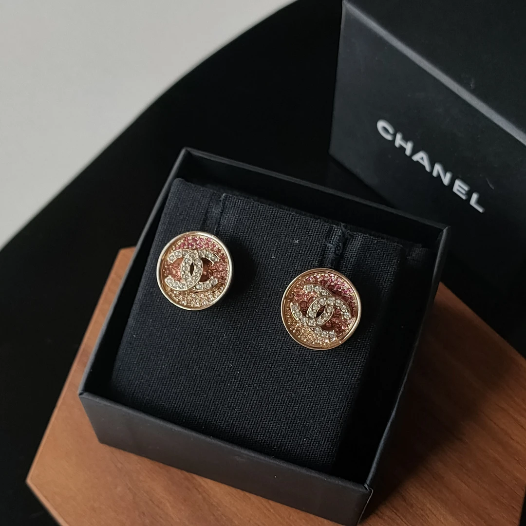 99新 Chanel/香奈儿 Azul-23P 粉色渐变满钻双C纽扣耳钉 43788