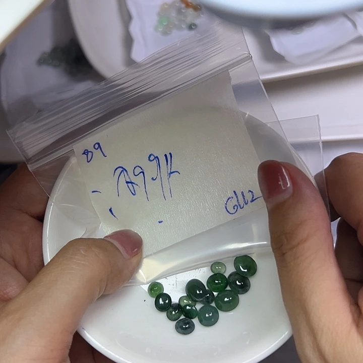 未镶嵌定制翡翠不
