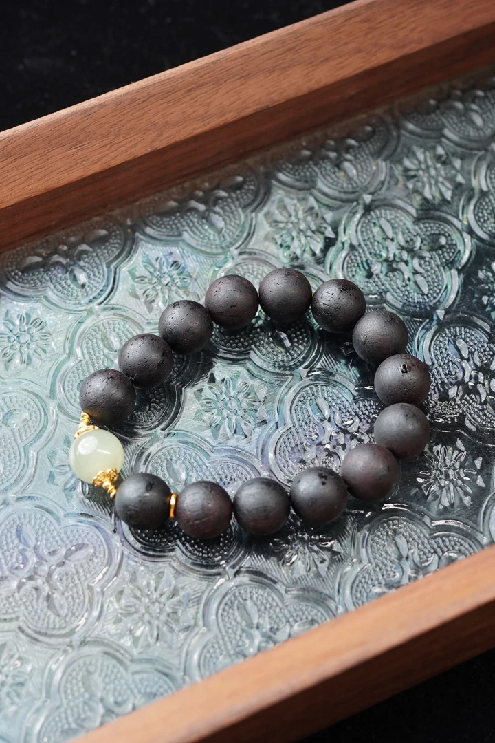 佟湘玉 天然缅甸沉水降真香12mm圆珠顶珠和田玉11mm单圈手串