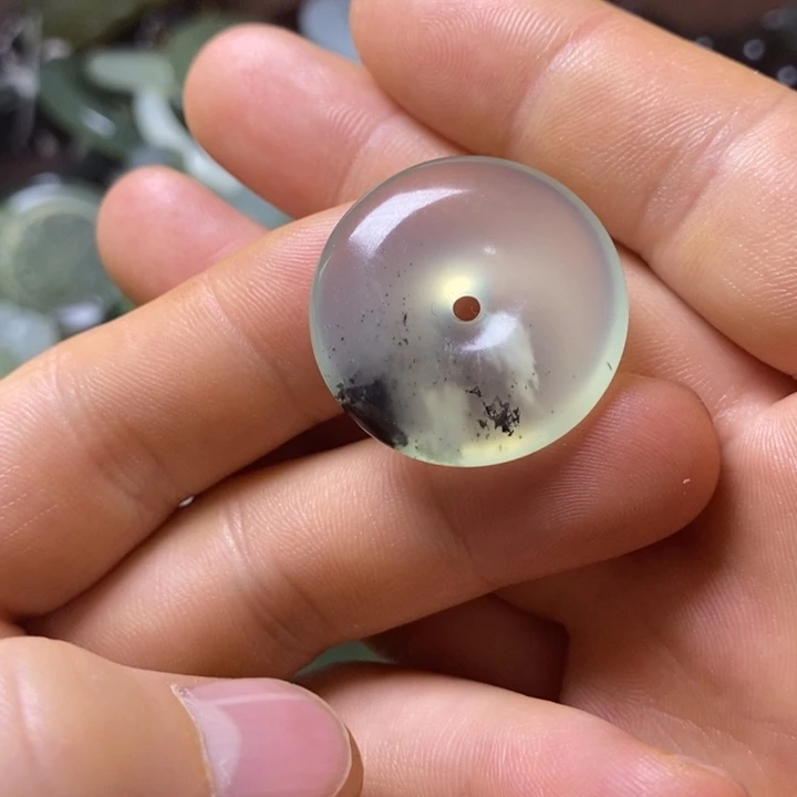 岫玉岫玉颈饰未镶嵌